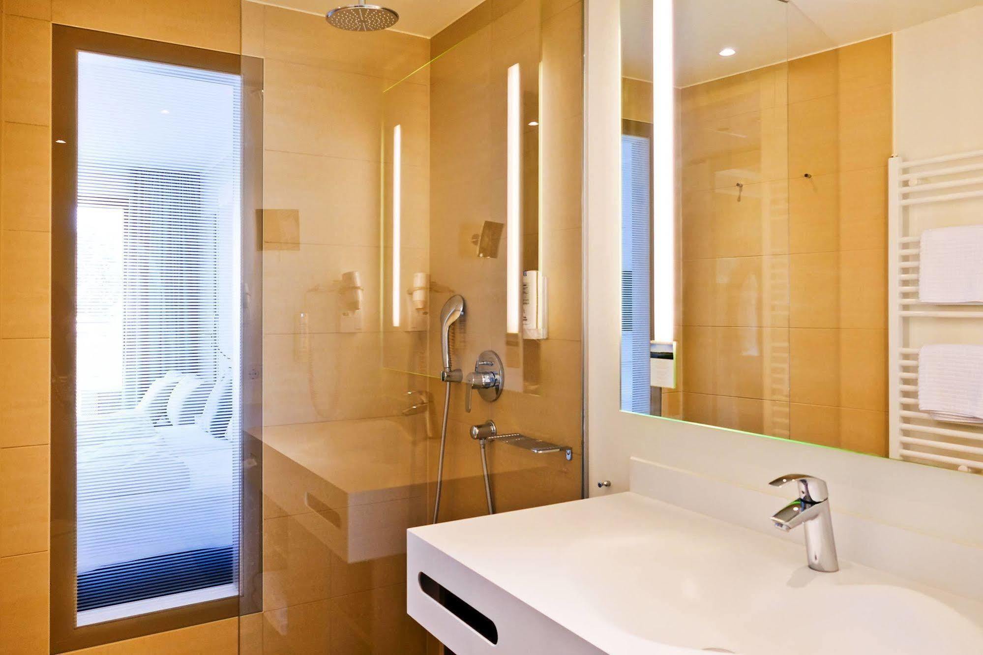 Seetelhotel Kaiserstrand Beachhotel Heringsdorf  Ngoại thất bức ảnh
